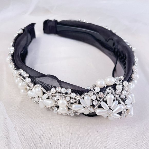 "Lolita" Pearl and Gem Headband - Picture 2 of 3